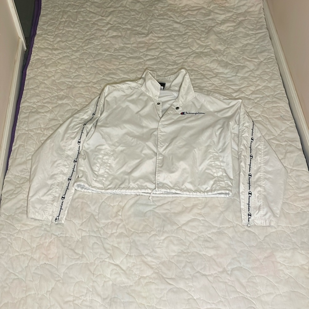 Champion Women’s Size XL cropped windbreaker white